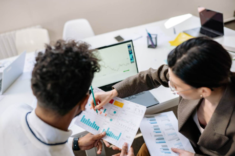 How Companies Should Choose the Right Financial Planning Tools?